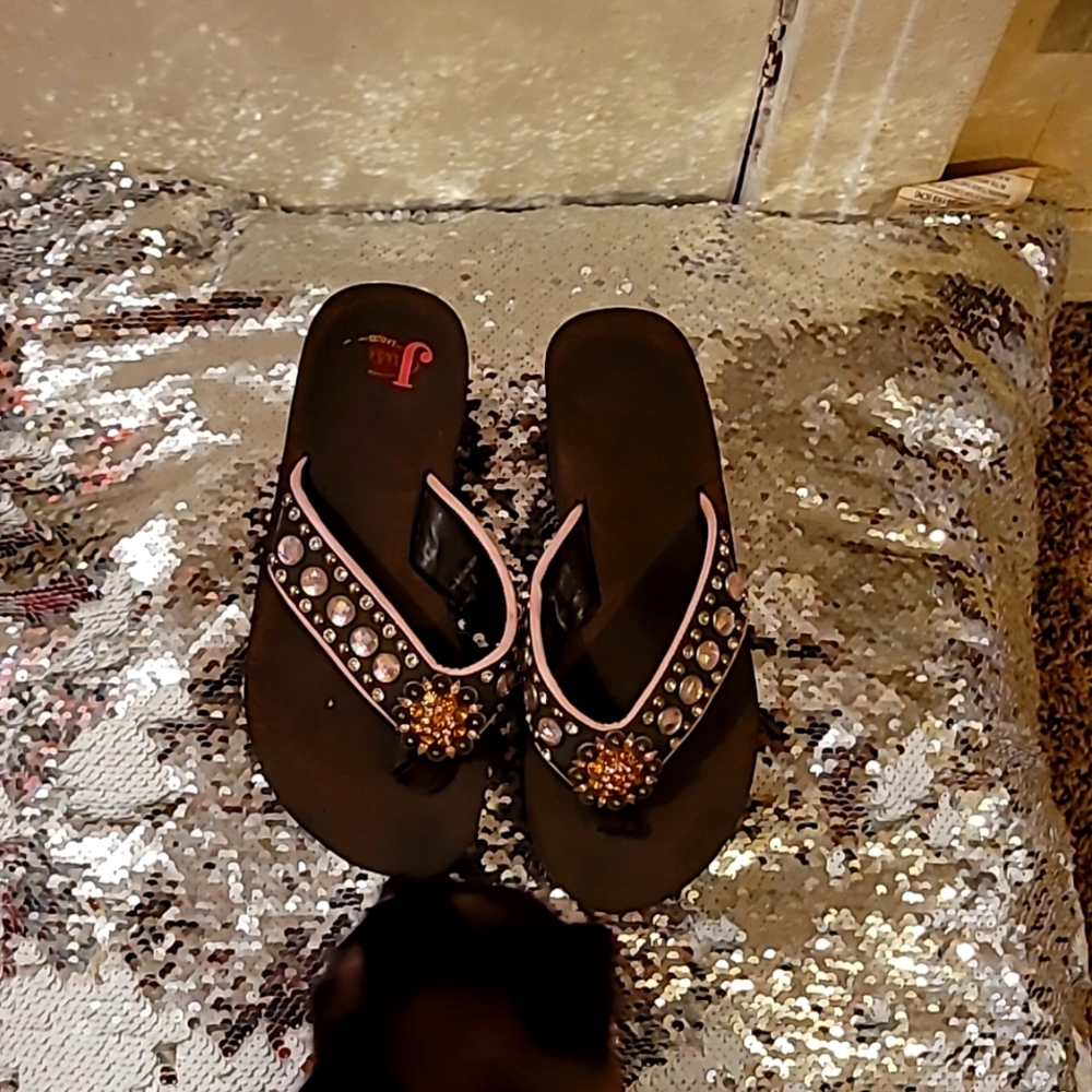 Justin flip flops